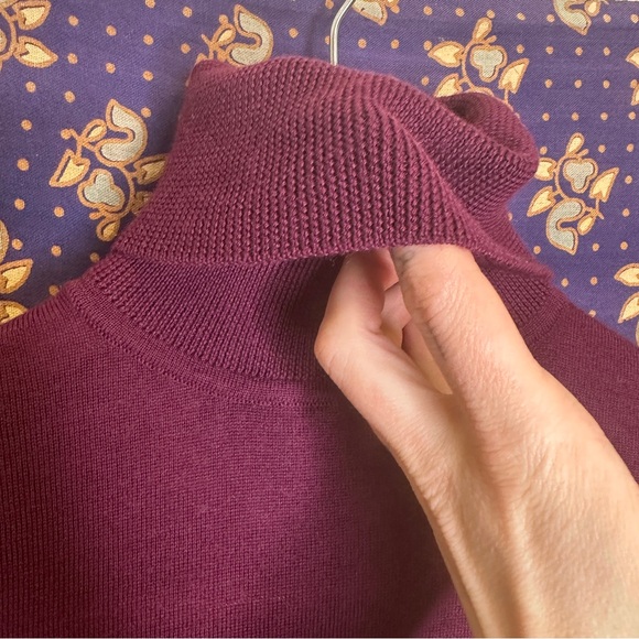 100% Merino Wool maroon turtleneck - Picture 6 of 10